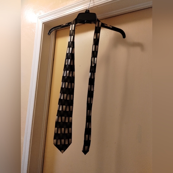 CROFT & BARROW TIE - Picture 5 of 5